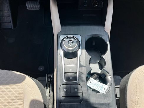 Used 2022 Ford Escape SE w/ Convenience Package FWD image 19
