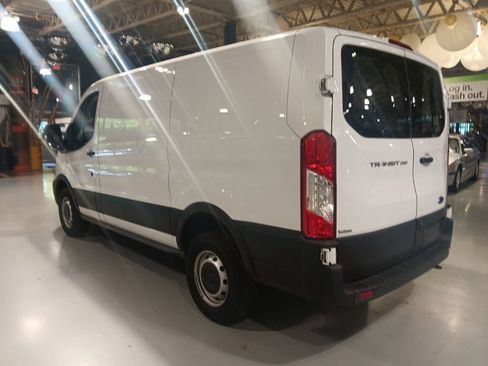 Used 2023 Ford Transit 250 Low Roof RWD image 17