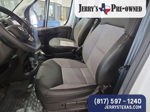 Used 2023 RAM ProMaster 3500 w/ Driver Convenience Group FWD image 8