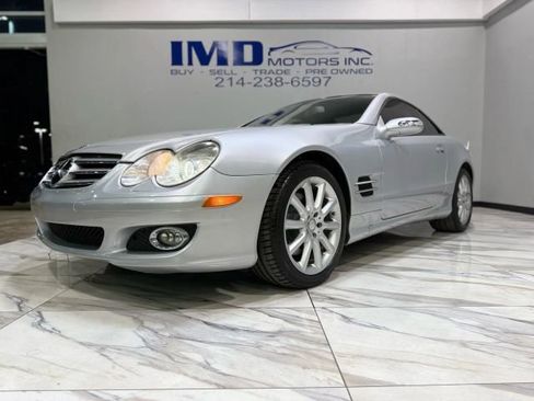 Used 2008 Mercedes-Benz SL 550 w/ P1 Pkg image 2