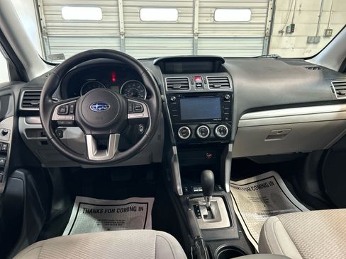 Used 2017 Subaru Forester 2.5i Premium w/ Popular Package #2A AWD/4WD image 4