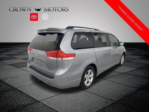 Used 2012 Toyota Sienna LE image 6