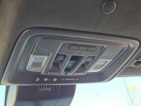 Used 2023 GMC Sierra 1500 Denali Ultimate image 32