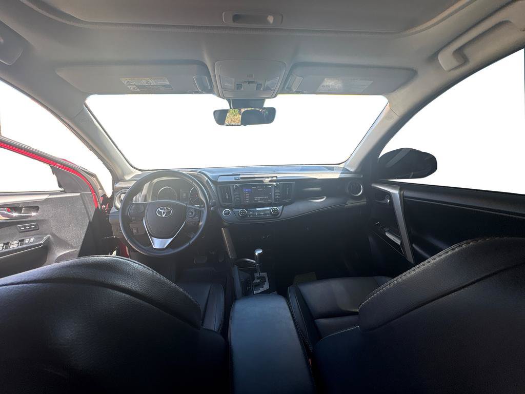 Used 2018 Toyota RAV4 Limited AWD/4WD image 25