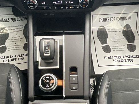 Used 2024 Mitsubishi Outlander SE AWD/4WD image 19