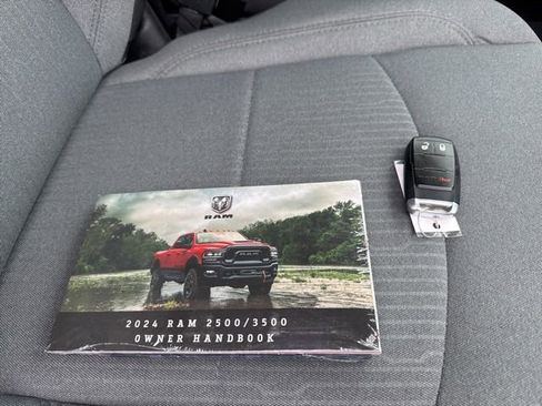 Used 2024 RAM 2500 Big Horn image 24