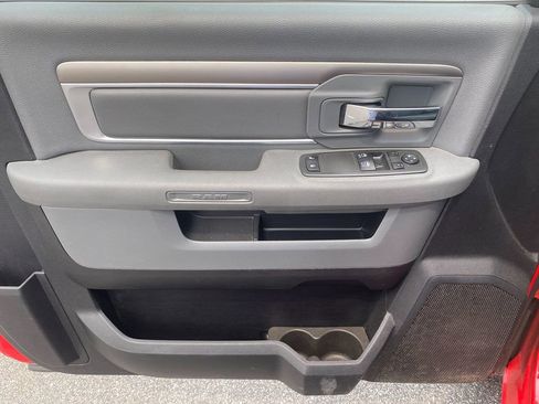 Used 2014 RAM 1500 Express image 11
