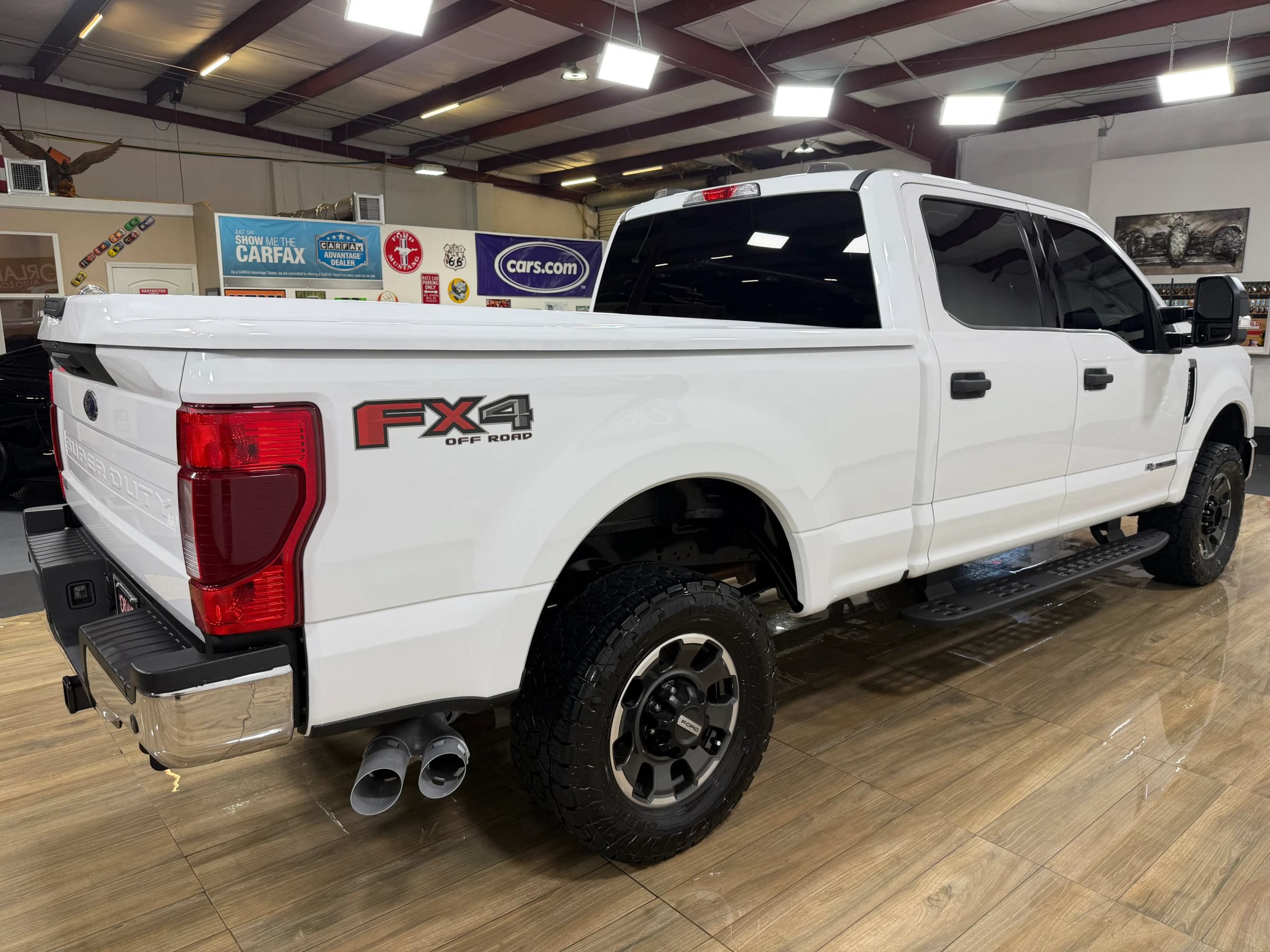 Used 2022 Ford F250 XLT w/ XLT Value Package AWD/4WD image 5