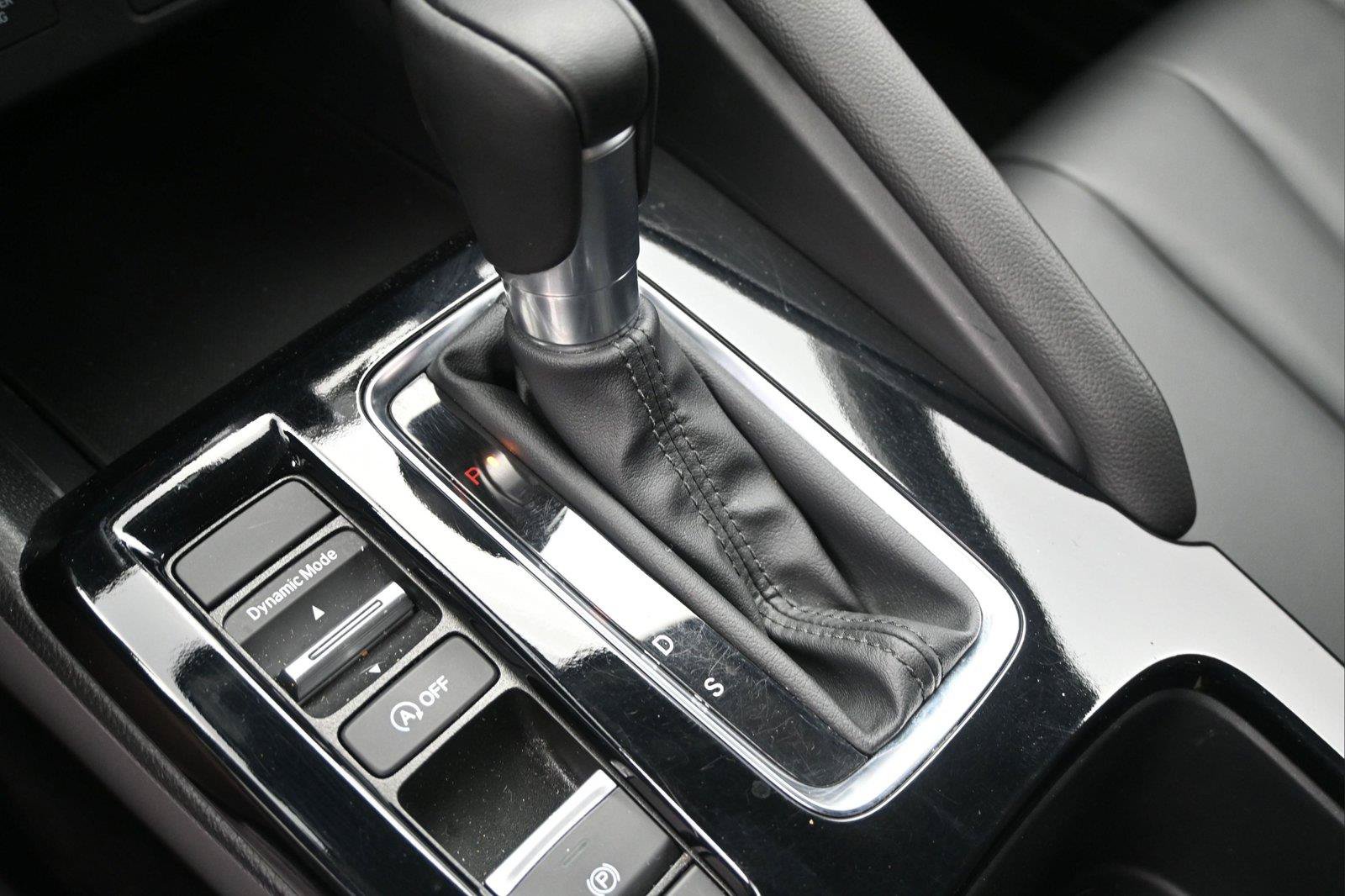 Certified 2025 Acura Integra FWD image 6