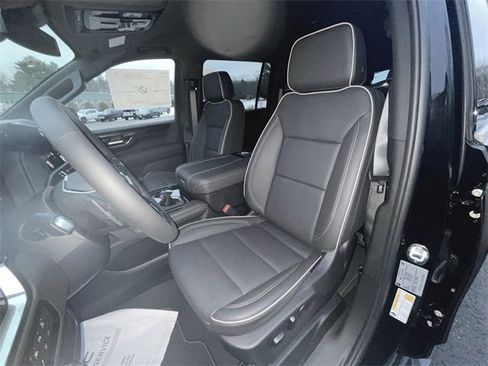 New 2026 GMC Yukon XL Elevation image 19