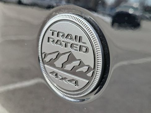 New 2026 Jeep Gladiator Sahara image 9