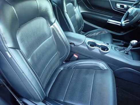 Used 2025 Ford Mustang GT Premium image 11