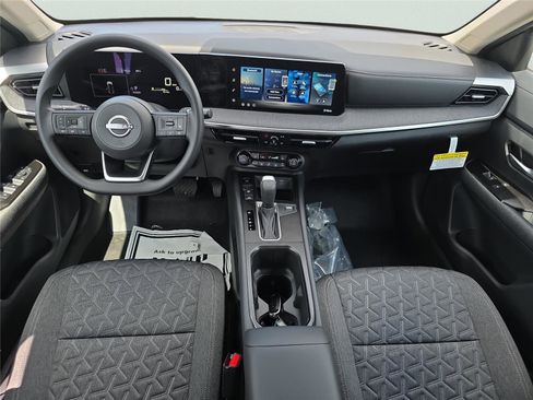 New 2026 Nissan Kicks SV w/ SV Premium Package image 13