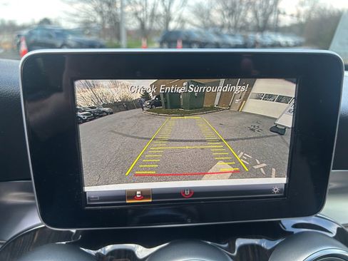 Used 2018 Mercedes-Benz C 300 image 18