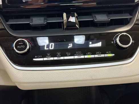 Used 2022 Toyota Corolla LE image 12