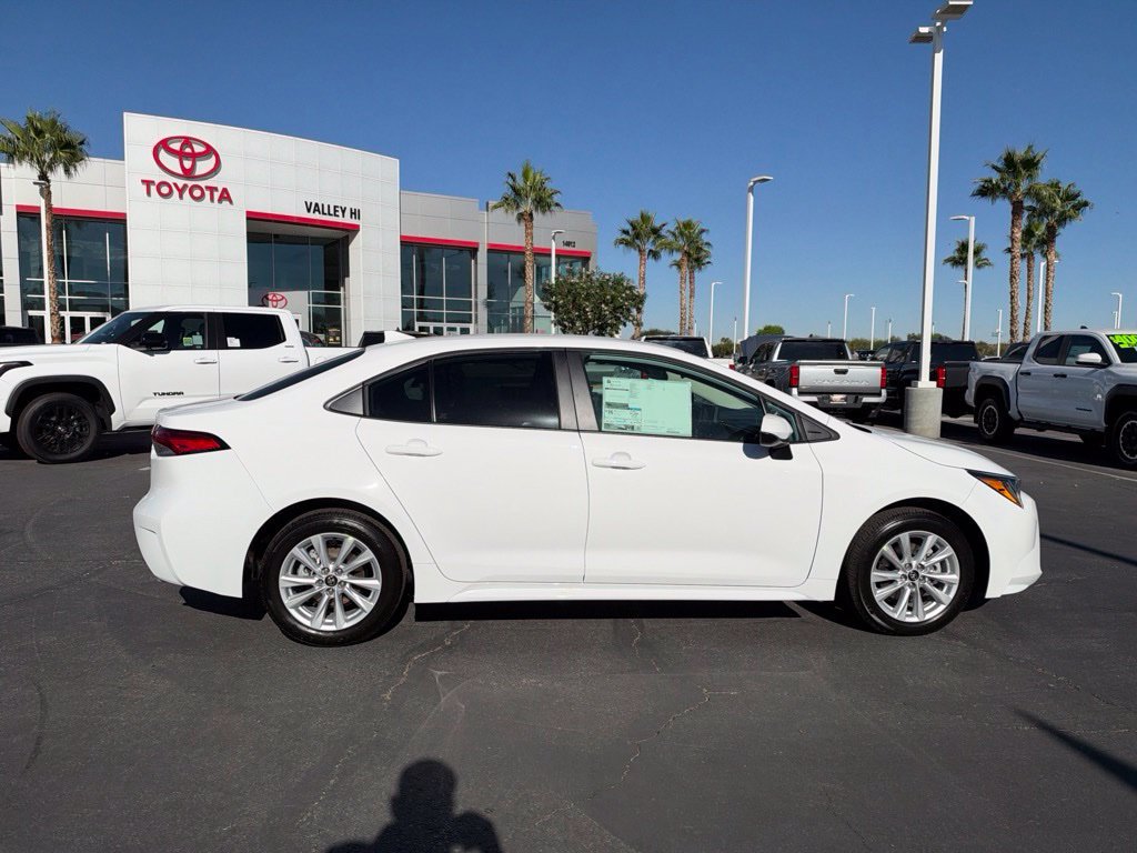 New 2027 Toyota Corolla LE FWD image 2
