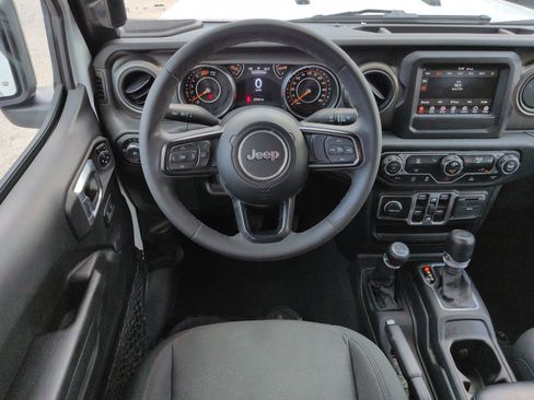 Used 2023 Jeep Wrangler Unlimited Sport AWD/4WD image 16