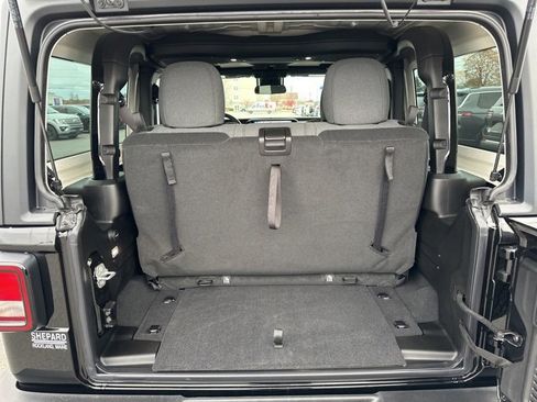 Used 2025 Jeep Wrangler Sport S image 13