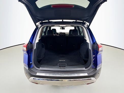 Used 2021 Nissan Rogue Platinum image 25