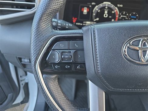 Used 2023 Toyota Sequoia Limited image 21