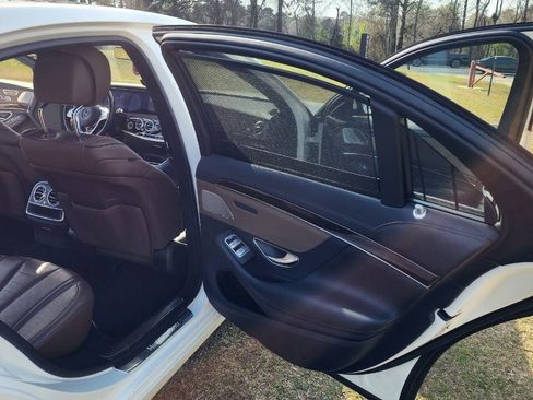 Used 2018 Mercedes-Benz S 560 Sedan image 31