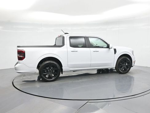 New 2025 Ford Maverick Lobo image 25