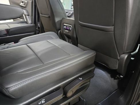 Used 2023 Chevrolet Tahoe LT w/ LT Signature Plus Package image 14