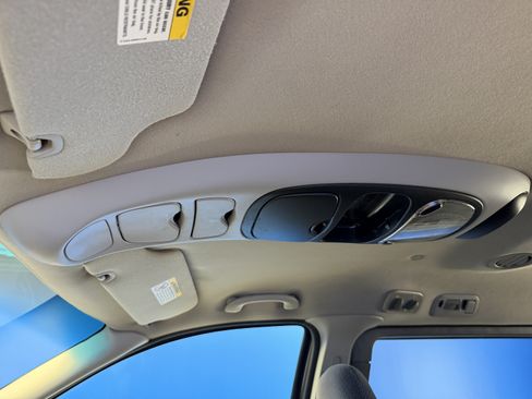 Used 2003 Ford Windstar LX FWD image 19