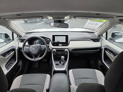 Used 2024 Toyota RAV4 XLE image 17