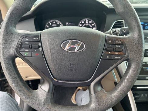 Used 2015 Hyundai Sonata SE image 13