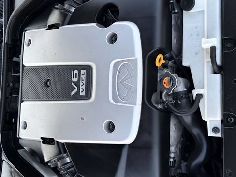 Used 2013 INFINITI G37 Journey w/ Premium Pkg image 19