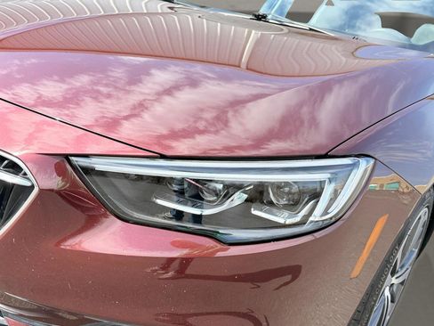 Used 2018 Buick Regal Essence w/ Driver Confidence Package #1 image 10