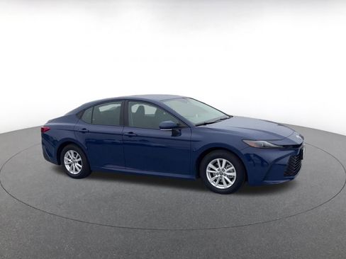 Used 2025 Toyota Camry LE image 2