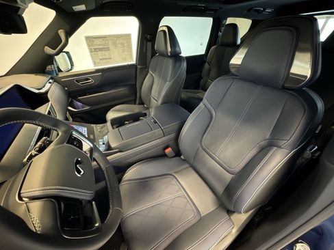 New 2026 INFINITI QX80 4WD image 11