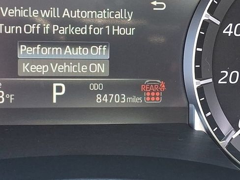 Used 2024 Toyota Highlander XLE AWD/4WD image 21