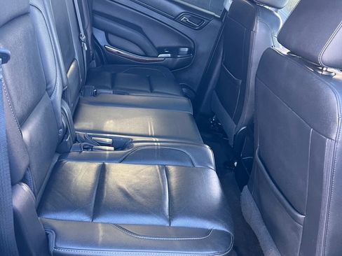 Used 2018 GMC Yukon SLT image 30