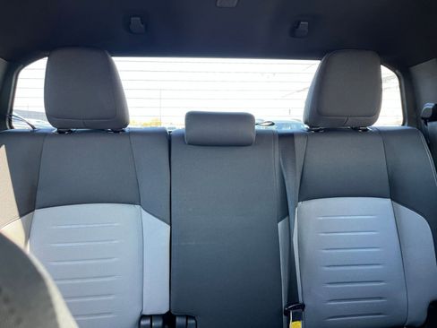 Used 2025 Toyota Tacoma TRD Off-Road image 38