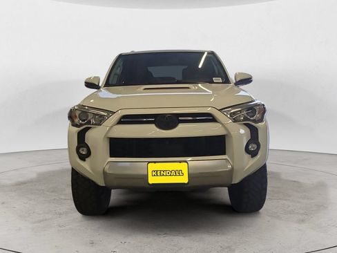 Used 2022 Toyota 4Runner TRD Off-Road Premium AWD/4WD image 2