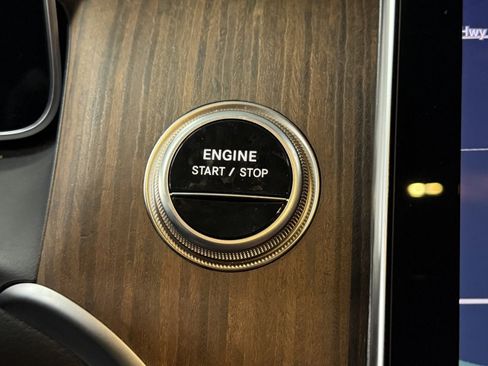 Certified 2025 Mercedes-Benz GLC 350e 4MATIC image 33