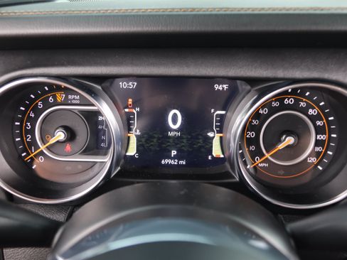 Used 2022 Jeep Gladiator Overland AWD/4WD image 19