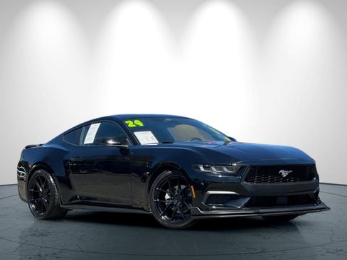 Used 2024 Ford Mustang Coupe RWD image 2