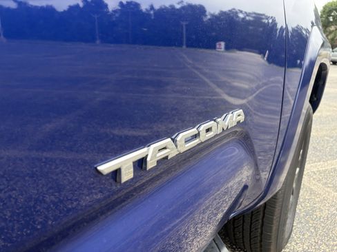Used 2023 Toyota Tacoma SR5 AWD/4WD image 31