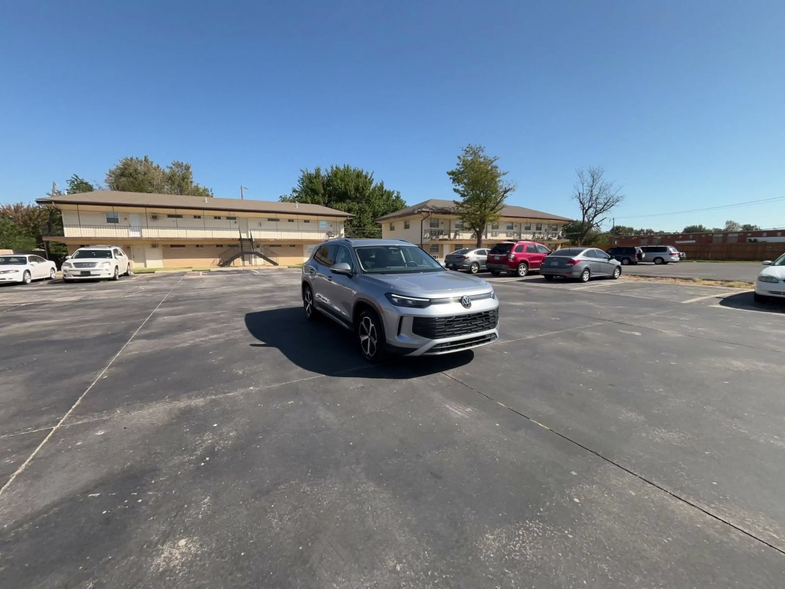 Used 2026 Volkswagen Tiguan SE AWD/4WD image 3