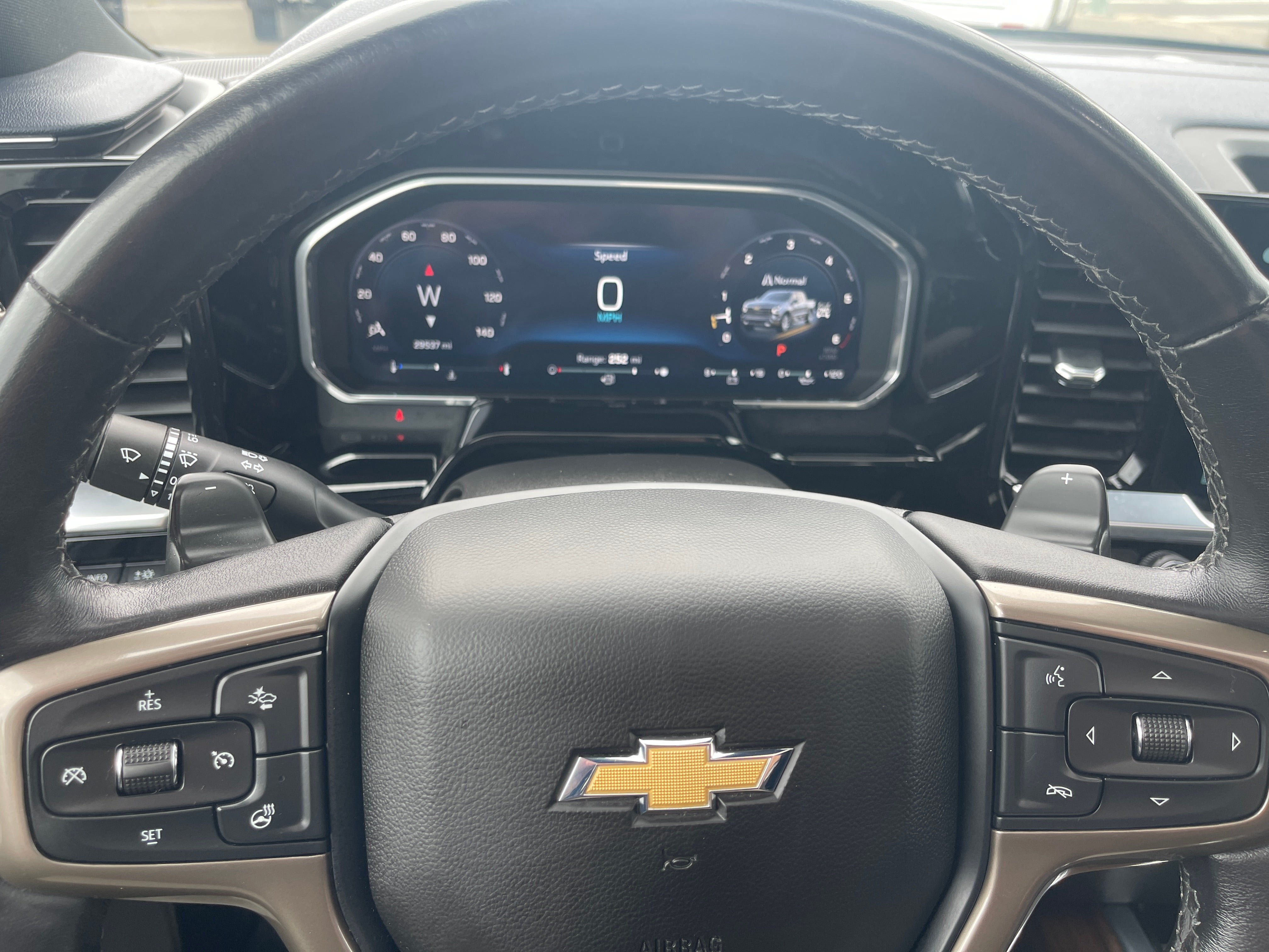 Used 2023 Chevrolet Silverado 1500 High Country w/ High Country Premium Package AWD/4WD image 14