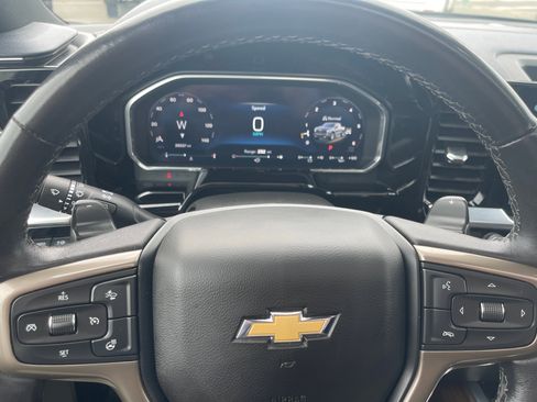Used 2023 Chevrolet Silverado 1500 High Country w/ High Country Premium Package AWD/4WD image 14