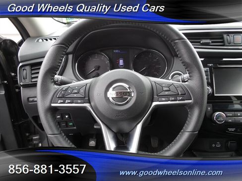 Used 2020 Nissan Rogue SV AWD/4WD image 16