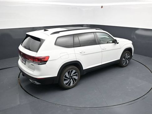 Used 2024 Volkswagen Atlas SE AWD/4WD image 44
