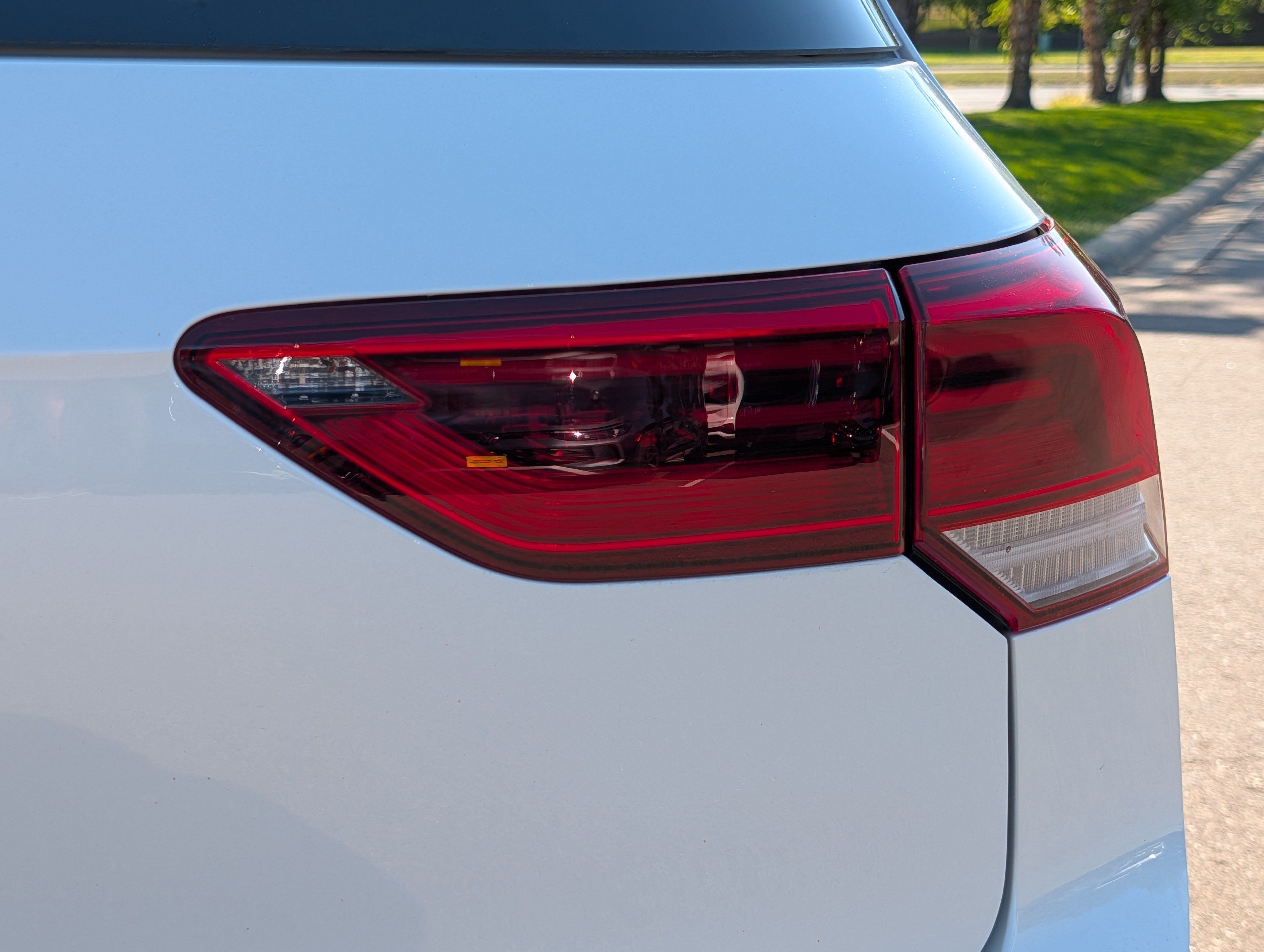 Certified 2024 Volkswagen GTI SE FWD image 17