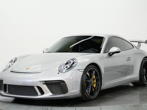 Used 2018 Porsche 911 GT3 RWD image 5