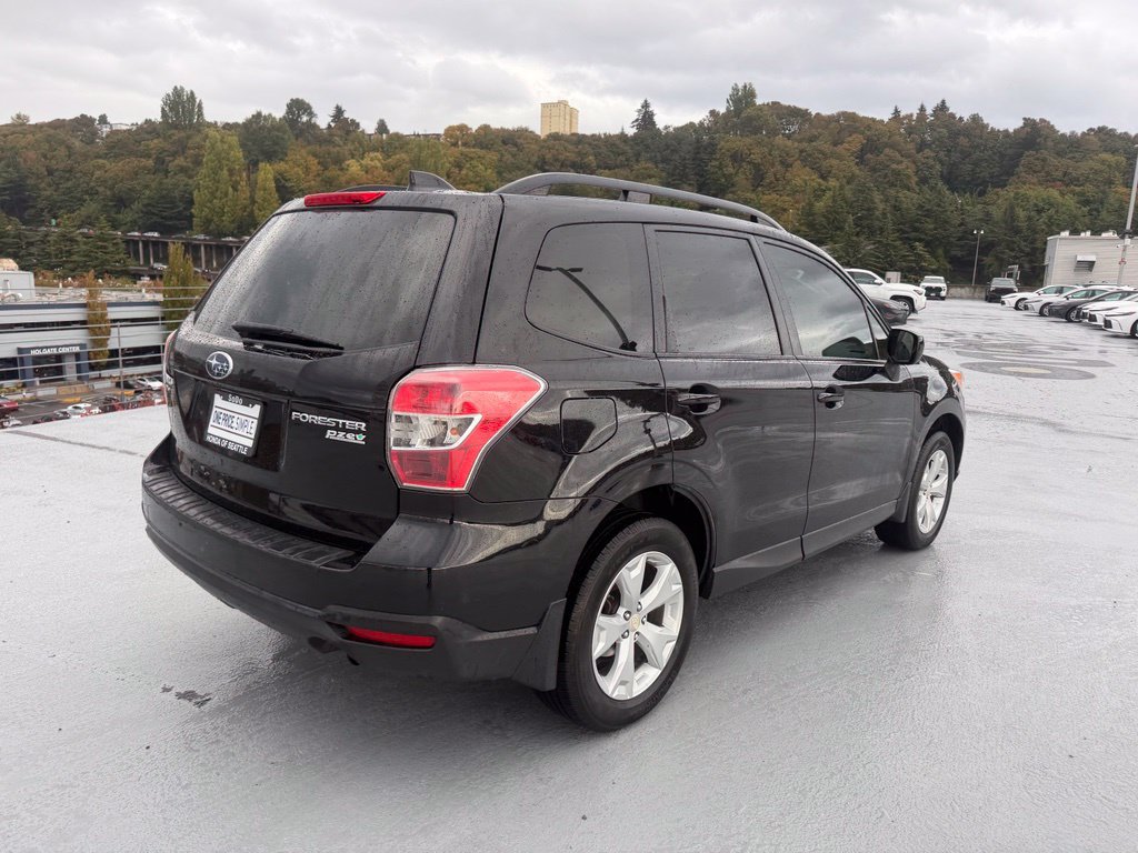 Used 2016 Subaru Forester 2.5i Premium w/ Popular Package #2 AWD/4WD image 4